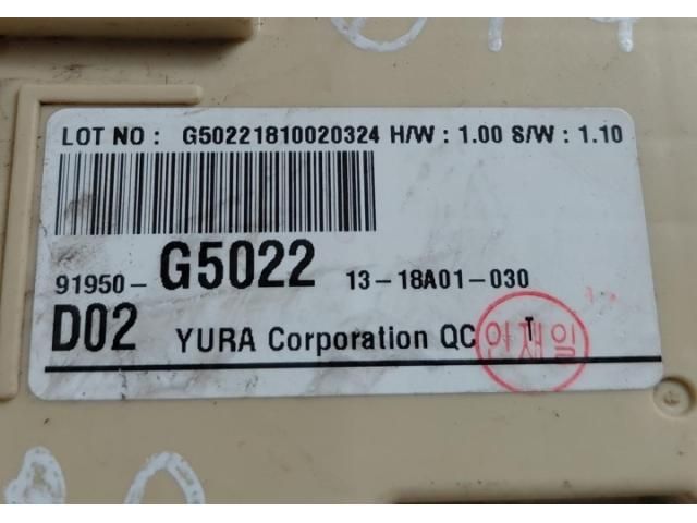 bontott KIA NIRO Biztosítéktábla Csomagtér