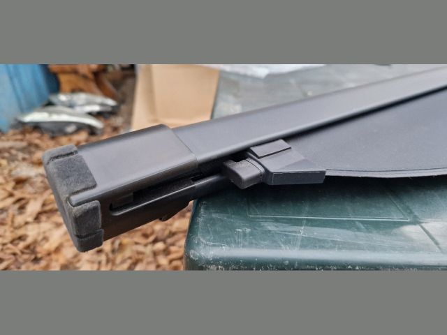 bontott KIA NIRO Csomagtér Roló