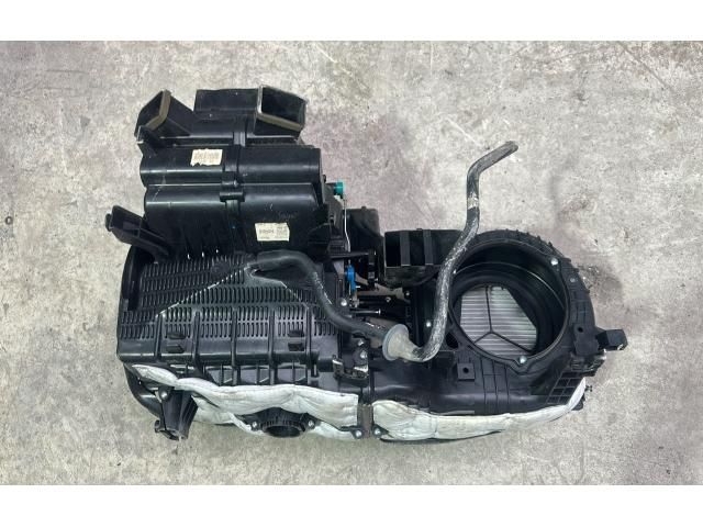 bontott KIA NIRO Fűtőmotor (Klímás)