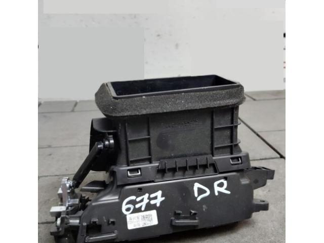 bontott KIA NIRO Jobb Szellőző