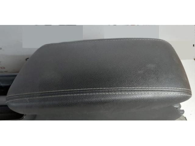 bontott KIA NIRO Könyöklő