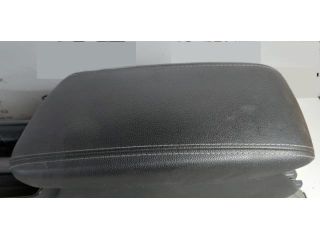 bontott KIA NIRO Könyöklő