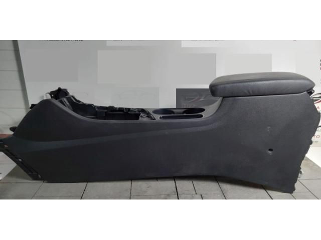 bontott KIA NIRO Könyöklő