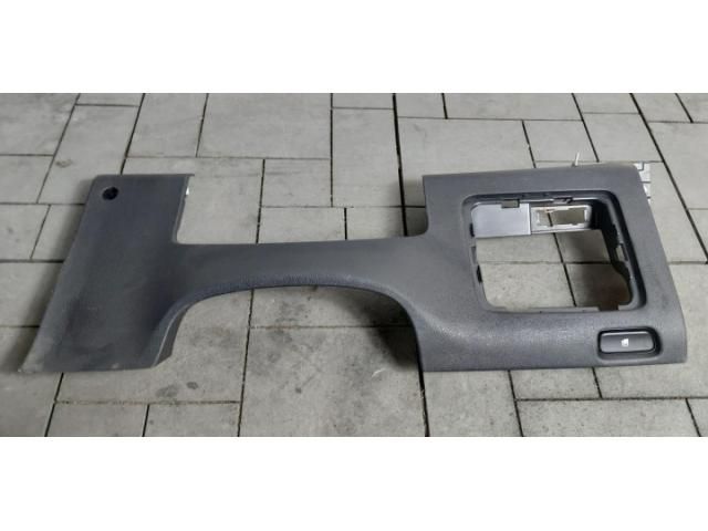 bontott KIA NIRO Kormányközép Burkolat