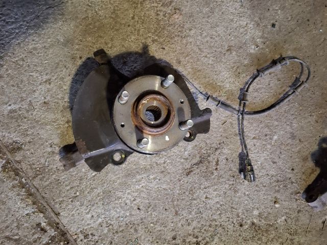 bontott KIA PICANTO Bal első Csonkállvány Kerékaggyal