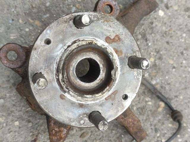 bontott KIA PICANTO Bal első Csonkállvány Kerékaggyal