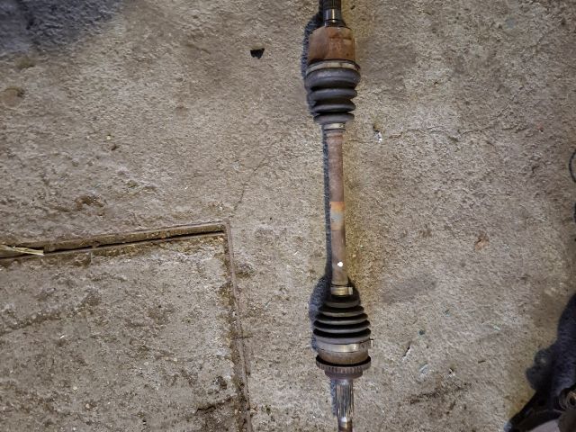 bontott KIA PICANTO Bal Féltengely