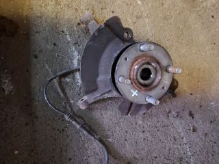 bontott KIA PICANTO Jobb első Csonkállvány Kerékaggyal