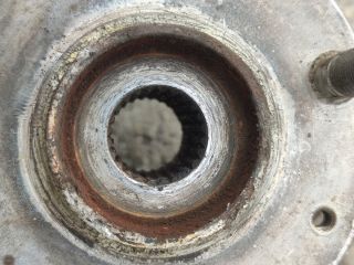 bontott KIA PICANTO Jobb első Csonkállvány Kerékaggyal