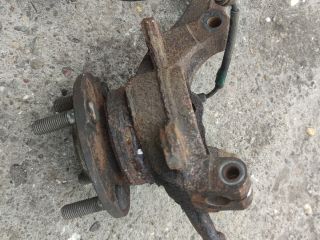 bontott KIA PICANTO Jobb első Csonkállvány Kerékaggyal