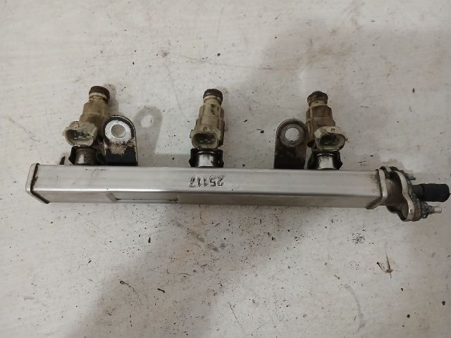 bontott KIA PICANTO Porlasztó Sor / Híd