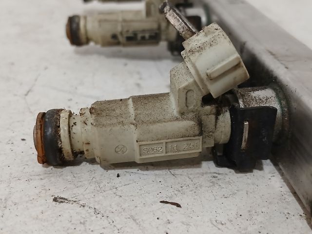 bontott KIA PICANTO Porlasztó Sor / Híd