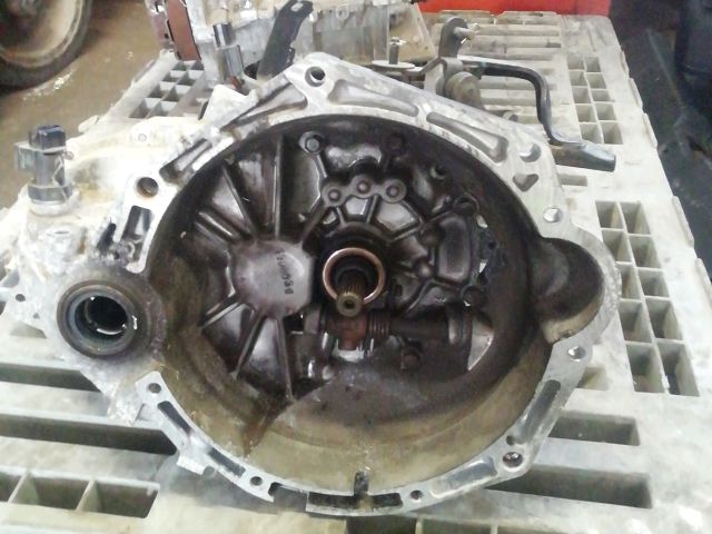 bontott KIA PICANTO Váltó (Mechanikus)