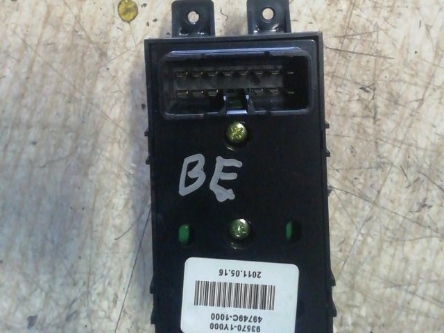 bontott KIA PICANTO Bal első Ablakemelő Kapcsoló