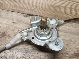 bontott KIA PICANTO Bal első Ablakemelő Szerkezet (Mechanikus)