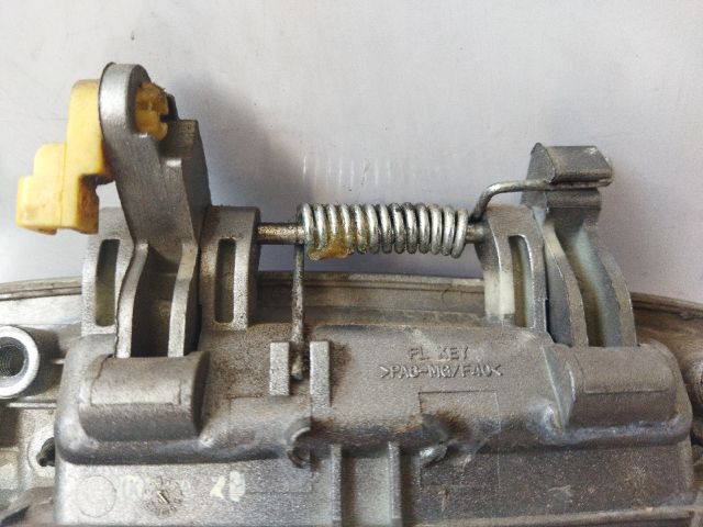 bontott KIA PICANTO Bal első Külső Kilincs