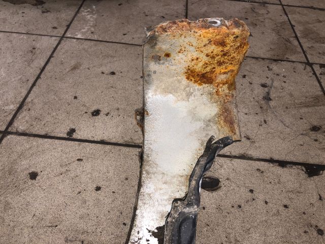 bontott KIA PICANTO Bal első Sárvédő