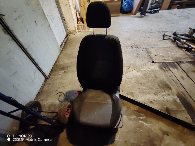 bontott KIA PICANTO Bal első Ülés