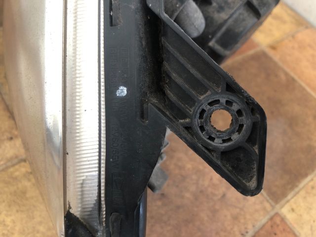 bontott KIA PICANTO Bal Fényszóró