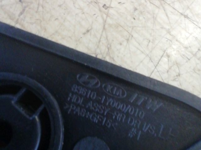 bontott KIA PICANTO Bal hátsó Belső Kilincs