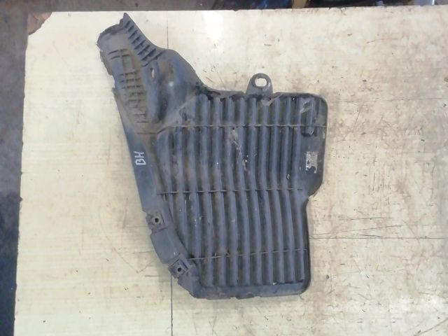 bontott KIA PICANTO Bal hátsó Hátsó Dobbetét (Kerékjárati, Műanyag)