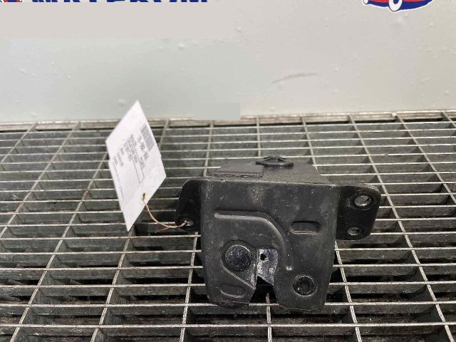 bontott KIA PICANTO Csomagtérajtó Ütköző