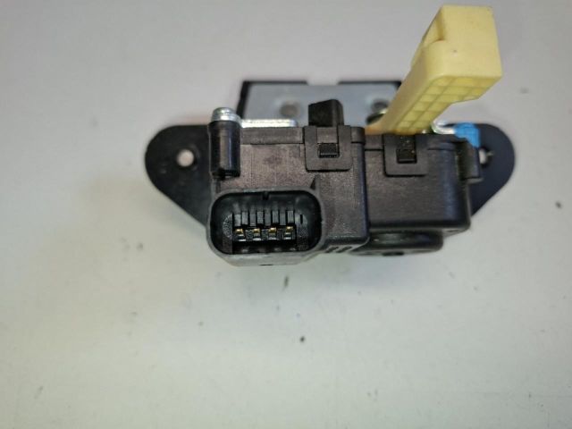 bontott KIA PICANTO Csomagtérajtó Zárszerkezet