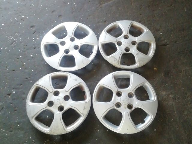 bontott KIA PICANTO Dísztárcsa Szett