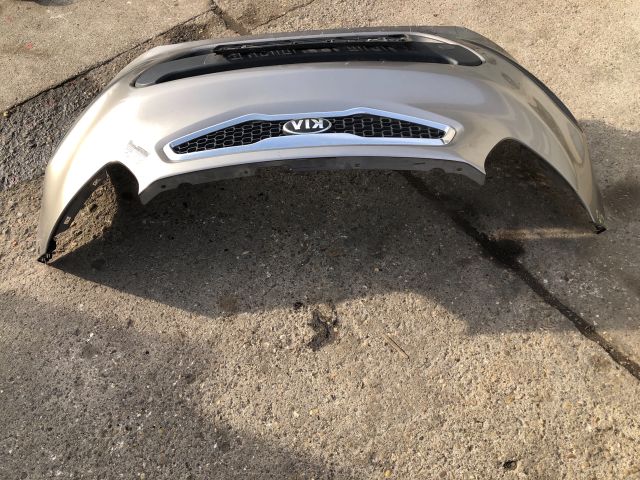 bontott KIA PICANTO Első Lökhárító (Részeivel)