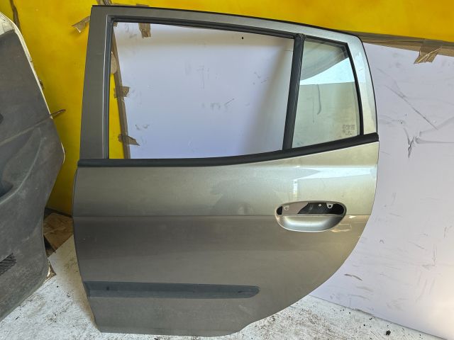 bontott KIA PICANTO Jobb első Ajtó (Üres lemez)