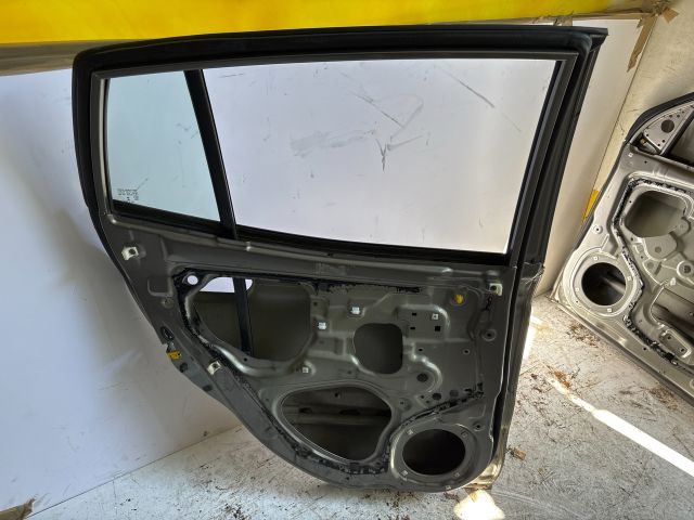 bontott KIA PICANTO Jobb első Ajtó (Üres lemez)