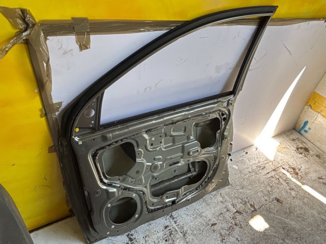 bontott KIA PICANTO Jobb első Ajtó (Üres lemez)