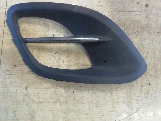 bontott KIA PICANTO Jobb Ködlámpa Rács