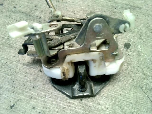 bontott KIA PREGIO Csomagtérajtó Zárszerkezet