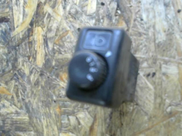 bontott KIA PREGIO Fényszórómagasság Állító Kapcsoló