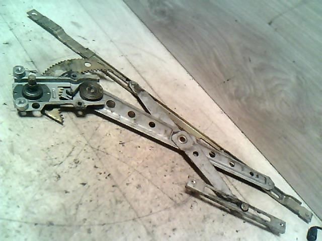 bontott KIA PREGIO Jobb első Ablakemelő Szerkezet (Mechanikus)