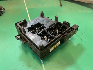 bontott KIA PRO Biztosítéktábla Motortér