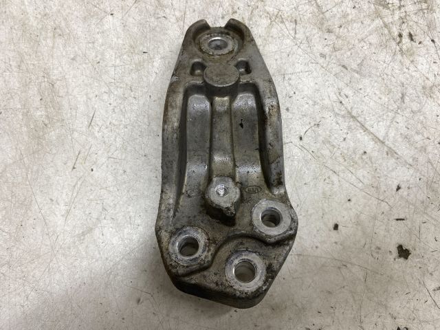 bontott KIA PRO Motor Tartó Bak (Fém)