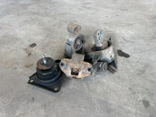 bontott KIA PRO Motor Tartó Bak (Pozíciófüggetlen)