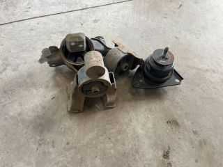 bontott KIA PRO Motor Tartó Bak (Pozíciófüggetlen)