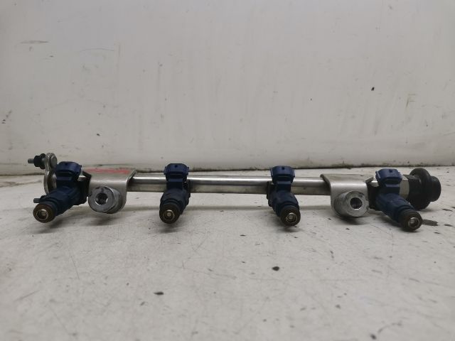 bontott KIA PRO Porlasztó Sor / Híd