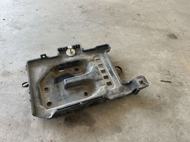 bontott KIA PRO Akkumulátor Tartó