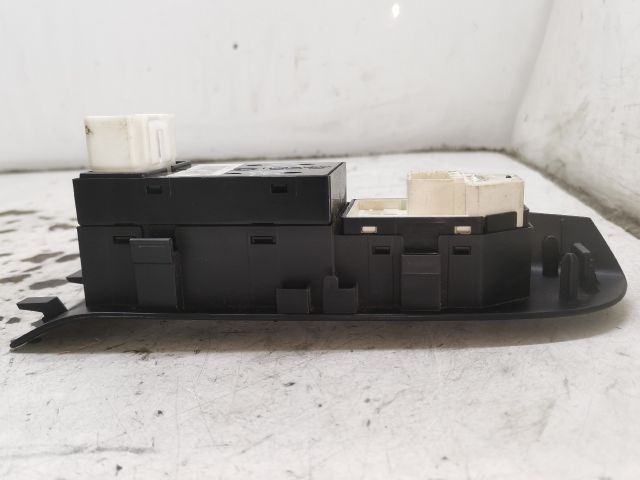 bontott KIA PRO Bal első Ablakemelő Kapcsoló