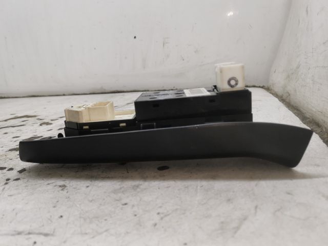 bontott KIA PRO Bal első Ablakemelő Kapcsoló