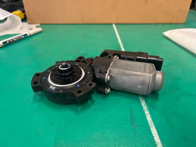 bontott KIA PRO Bal első Ablakemelő Motor