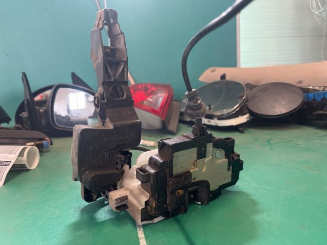 bontott KIA PRO Bal első Ajtózár