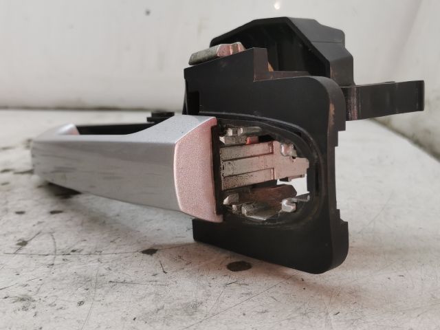 bontott KIA PRO Bal első Külső Kilincs