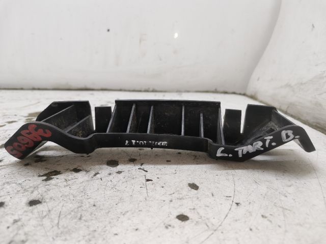 bontott KIA PRO Bal első Lökhárító Tartó (Műanyag)