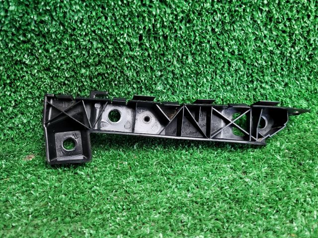 bontott KIA PRO Bal első Oldal Lökhárító Tartó (Műanyag)