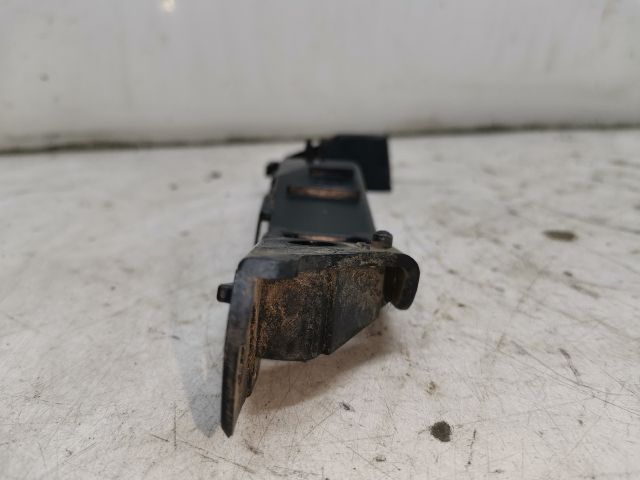 bontott KIA PRO Bal első Oldal Lökhárító Tartó (Műanyag)